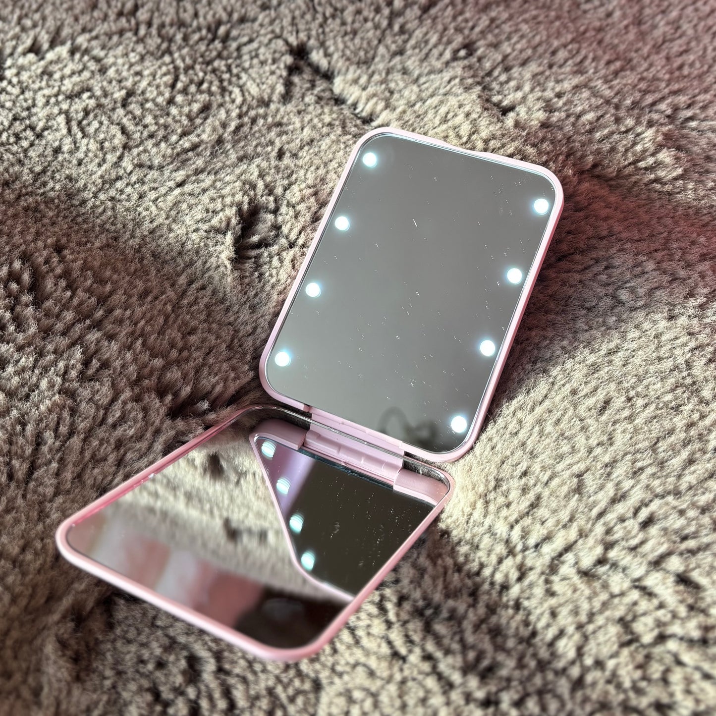 Compact Light up Mirror