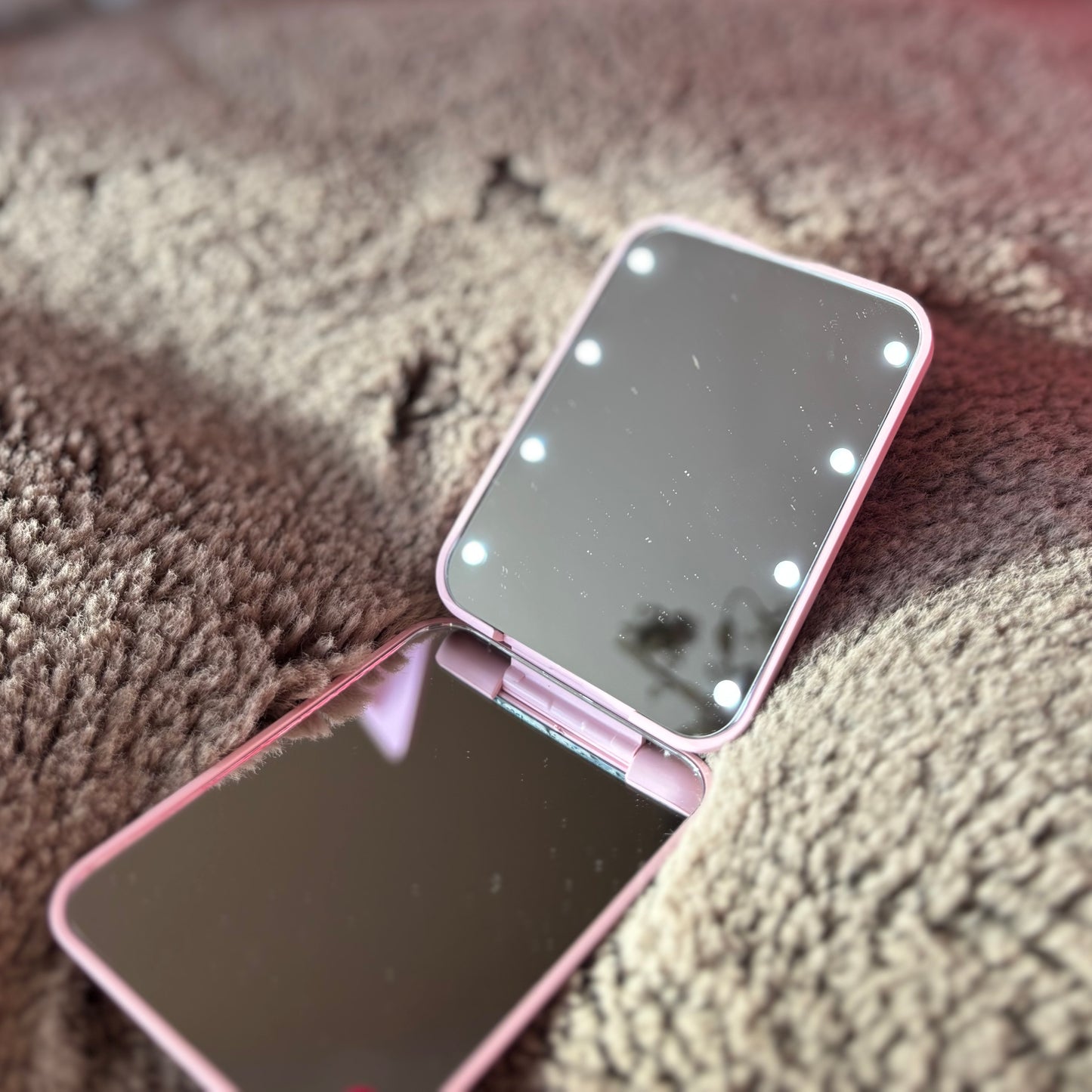 Compact Light up Mirror